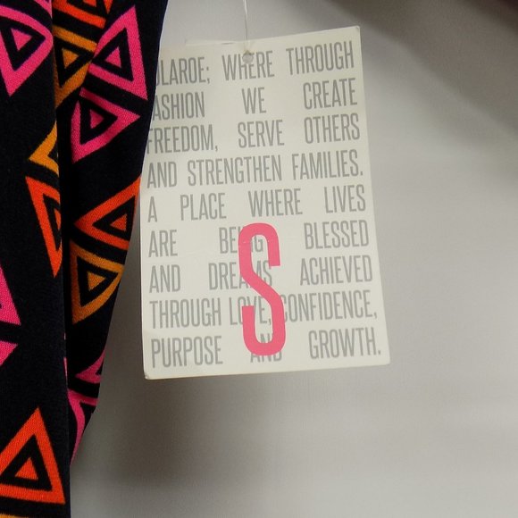 LuLaRoe Irma Triangle/Diamond Print Tunic Top Size S NWT - Picture 3 of 9